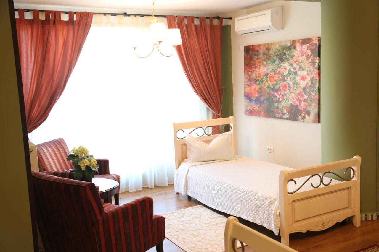 Boutique Vila White Duchess Неводарі Екстер'єр фото