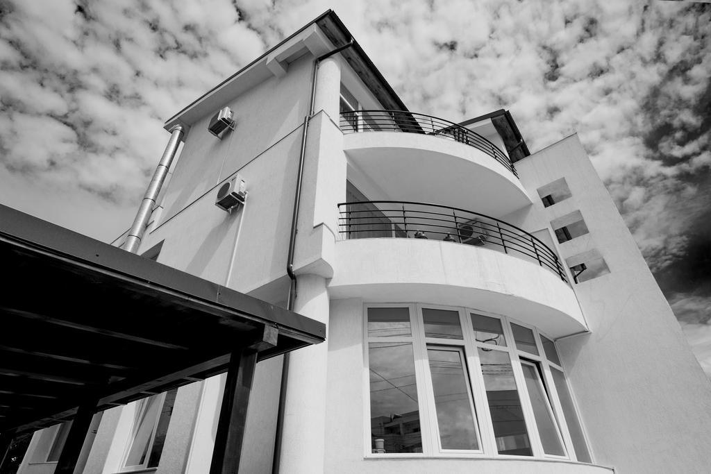 Boutique Vila White Duchess Неводарі Екстер'єр фото